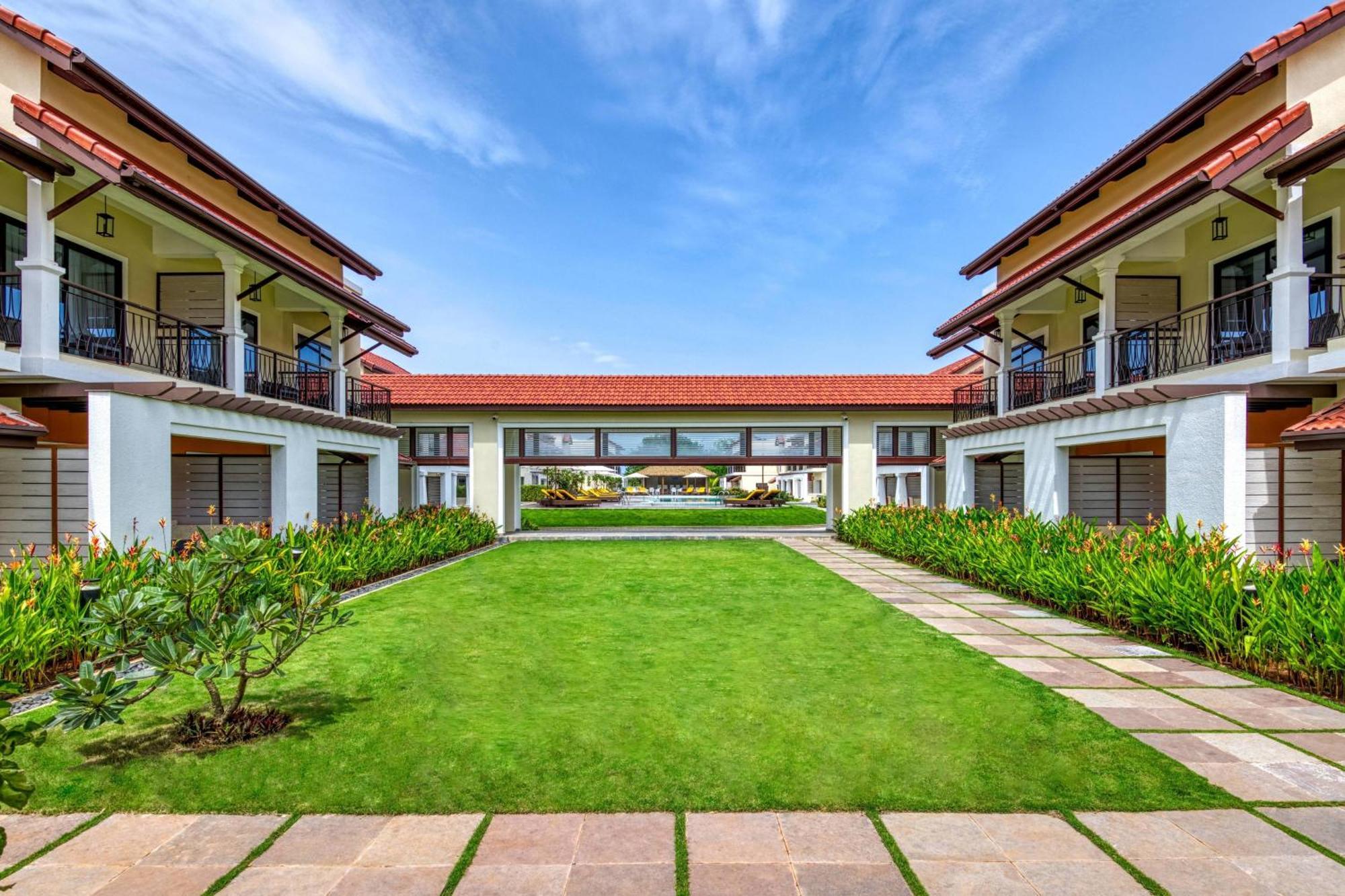 Hotel Fairfield By Marriott Goa Benaulim Exterior foto